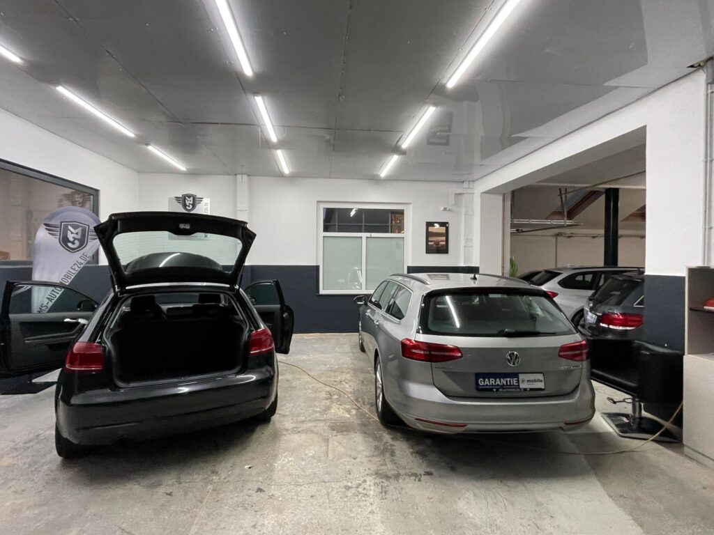 Lager und Werkstatt mit Foto Ecke